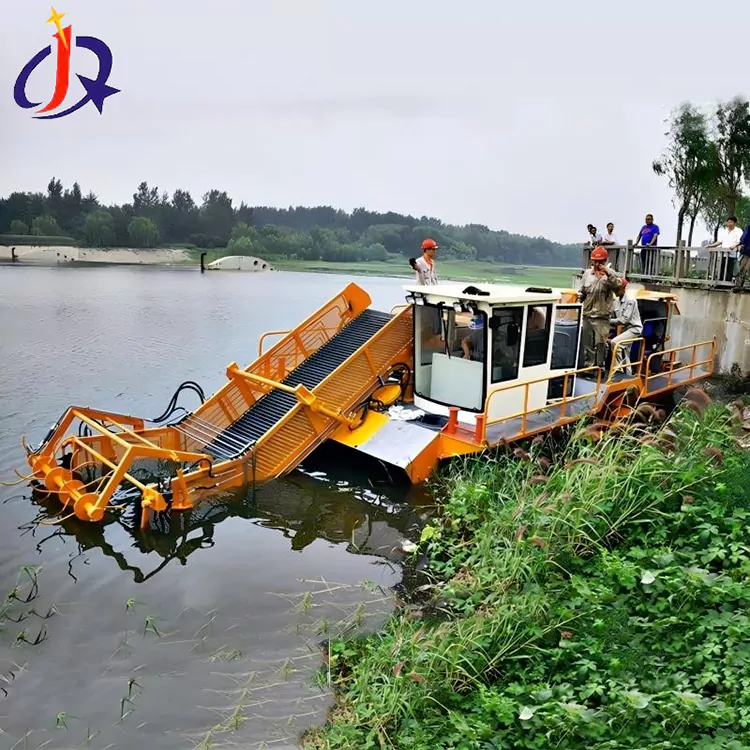 Bot Pemotong Hyacinth Dan Duckweed